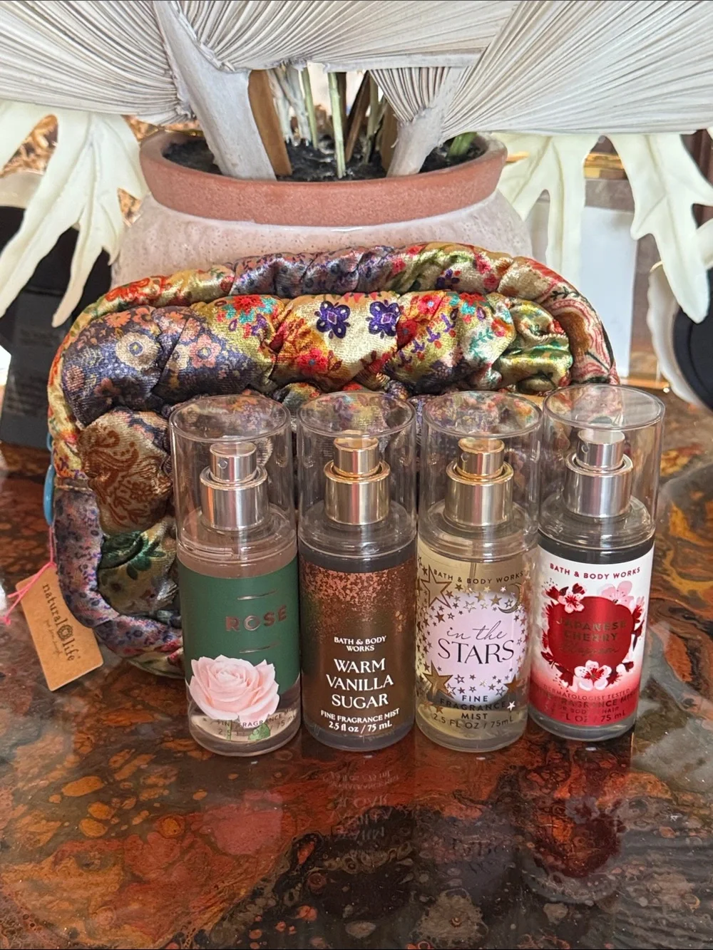 NATURAL LIFE Cosmetic Bag with 4 Bath & Body Works Mists